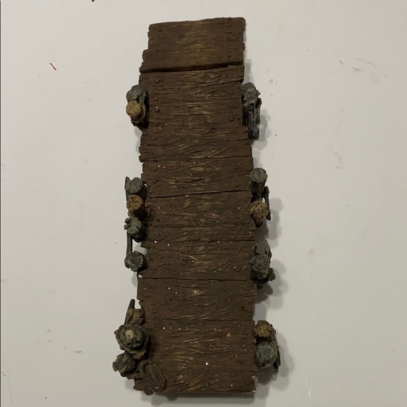 Department 56 Wooden Pier 1998-2005 - Picture 2 of 6